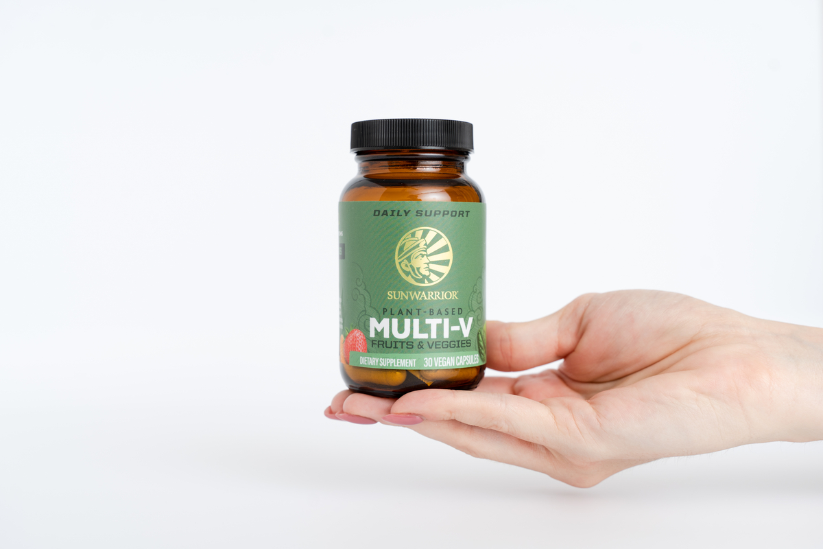 Přírodní multivitamín s obsahem superfoods a funkčních hub